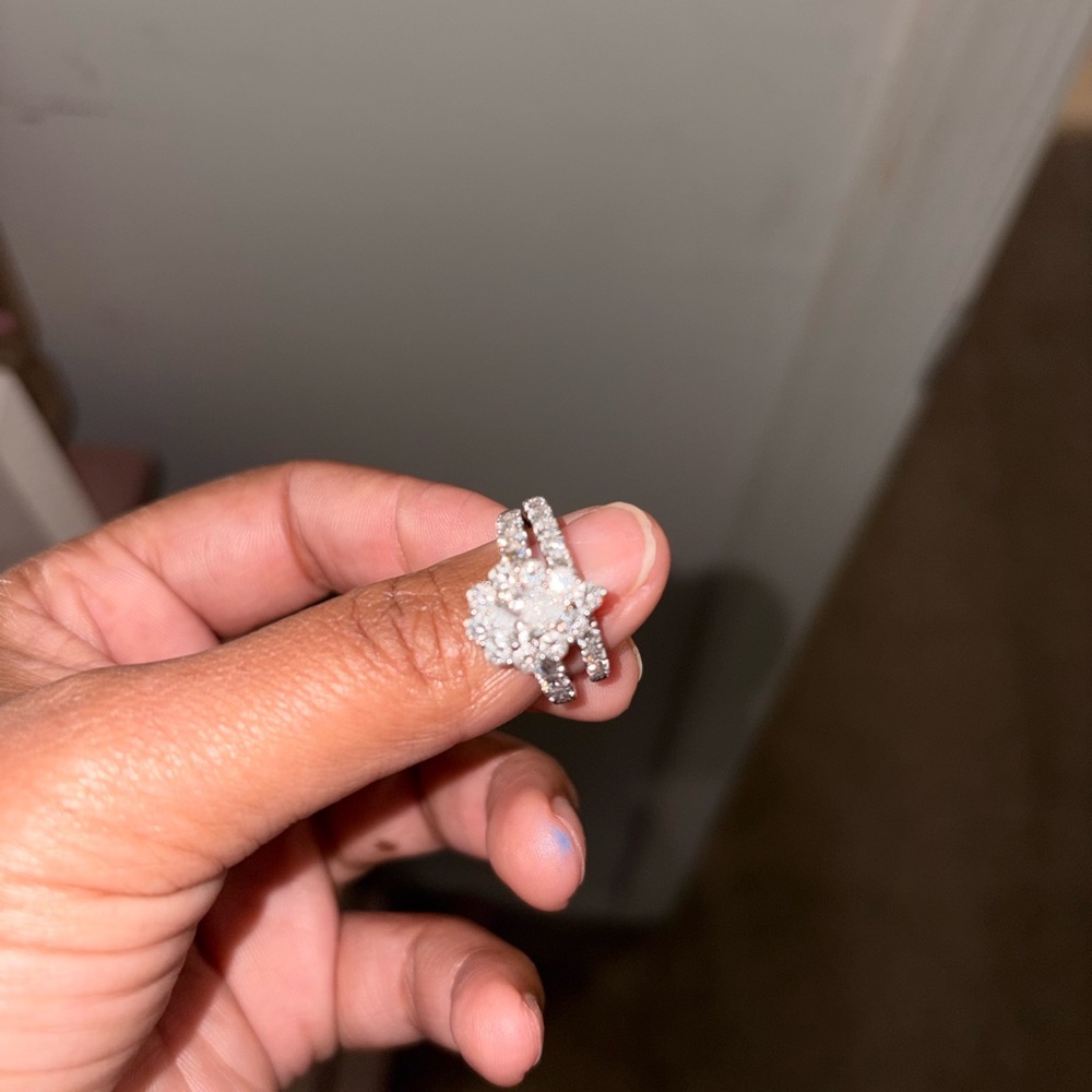 Pear Brilliant Cut Lab Grown Diamond size 7 - Picture 2 of 3